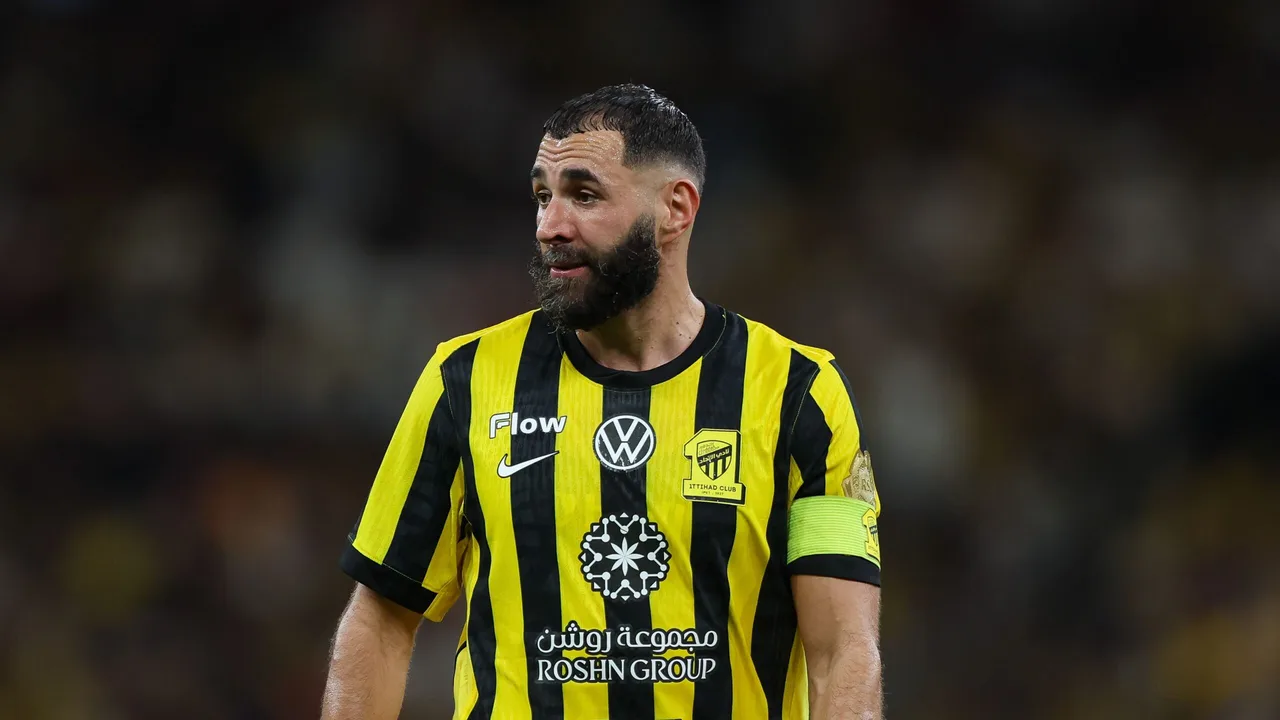 بنزيما يفاجئ الجميع باعتراف صادم: النصر يتفوق علينا بفارق كبير جدا
